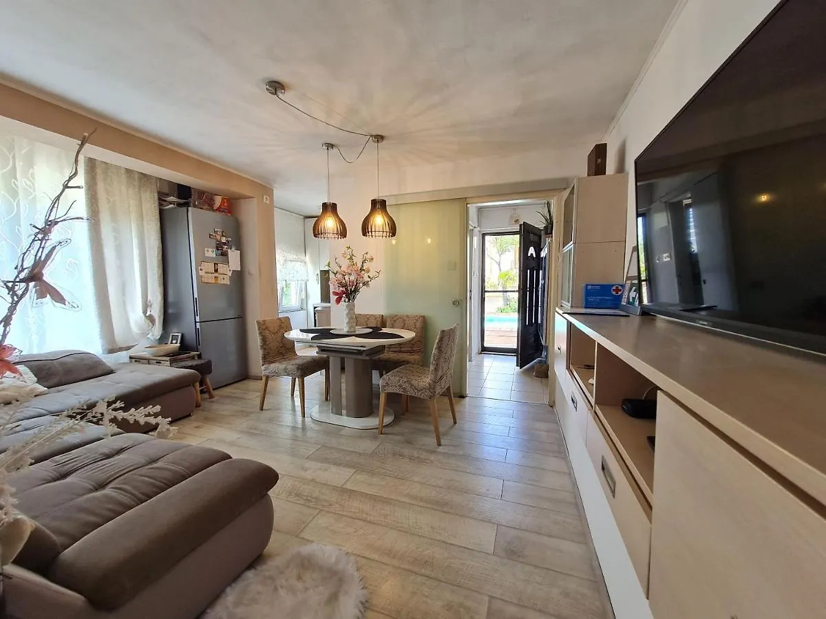 Apartment Nera Dramalj